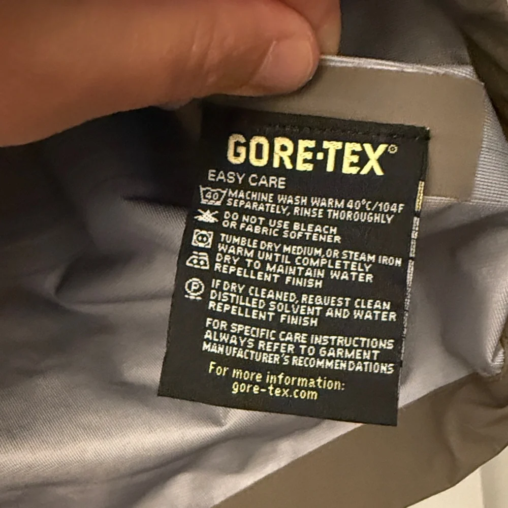 Simms Goretex Guide Jacket/Brown Olive - men's large - great condition - Picture 13 of 14